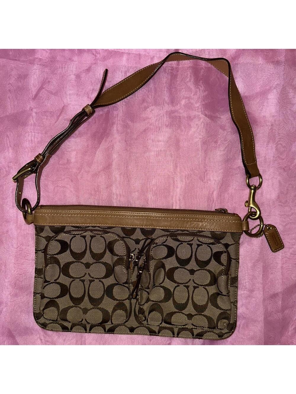 Coach 23049 Signature Canvas Shoulder Bag
